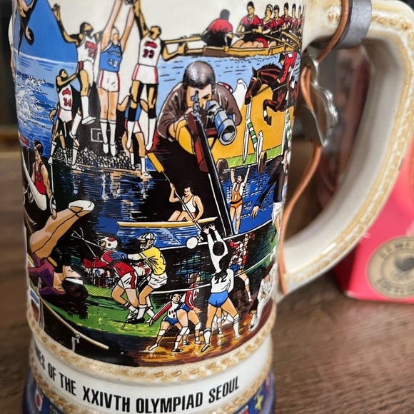 Anheuser Busch 1988 Olympic Summer Games Stein - Picture 8 of 9